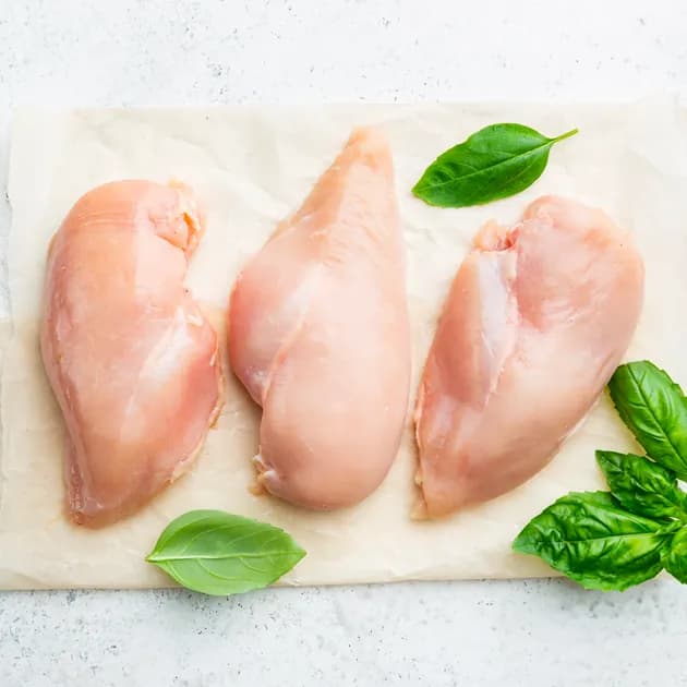 Raw chicken curry-cut pieces